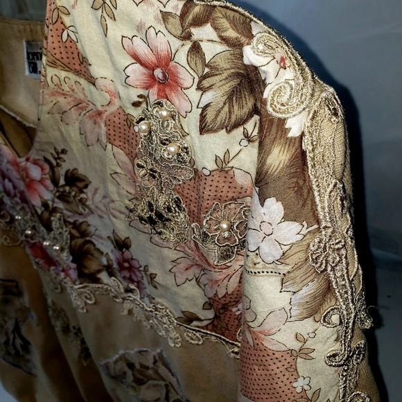 Flowers and Lace Patchwork Shirt Size 2x - Picture 6 of 10